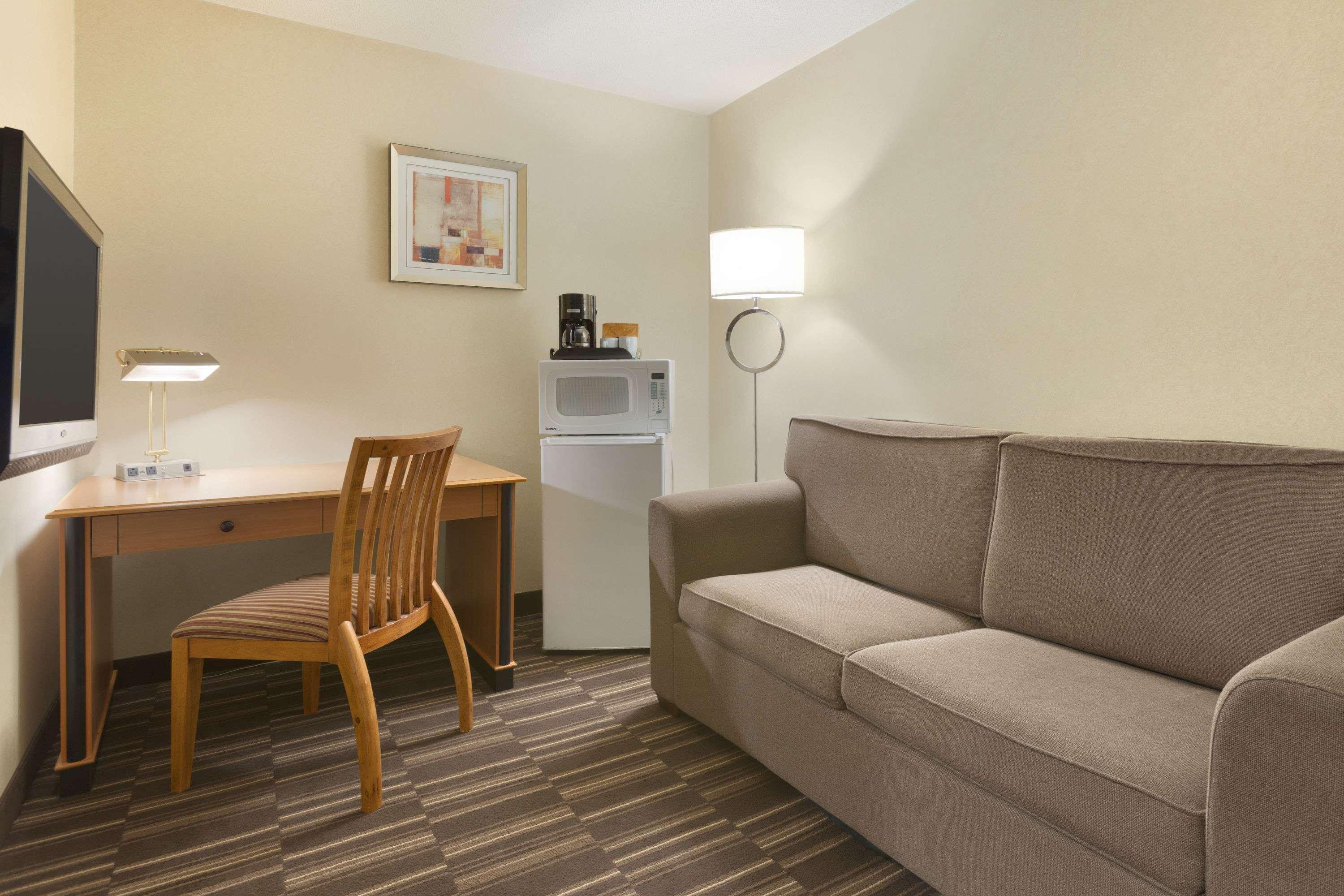 Days Inn By Wyndham Nanaimo Exterior photo